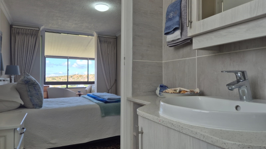 2 Bedroom Property for Sale in Stilbaai Wes Western Cape